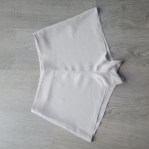 Babaton Cream Dress Shorts